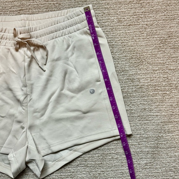 Baleaf High Waist Cream Athleisure Shorts Size L - Picture 5 of 7